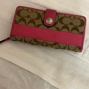 Women’s Coach Wallet (Used)
